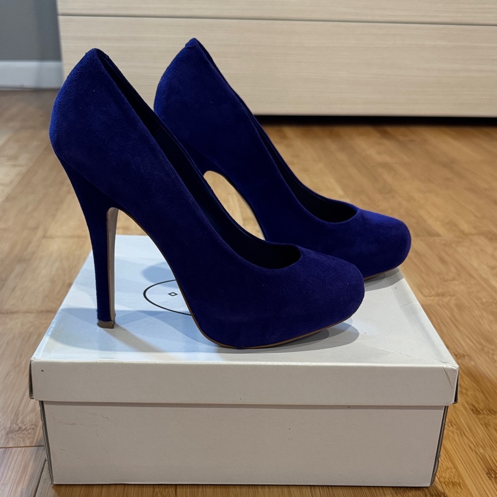 Steve Madden Blue Suede Heels